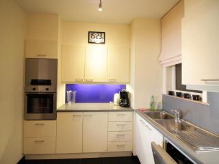 Apartment in Het Zoute near Zeedijk Promenade - Knokke-Heist - 3