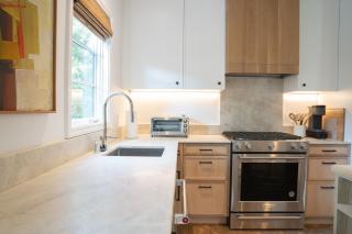 Spanish-style garden Bungalow - 9