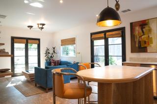 Spanish-style garden Bungalow - Burbank - 5