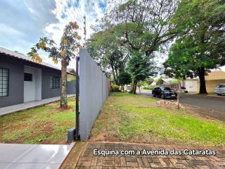 Casa ao lado da Av Das Cataratas com quintal - 3