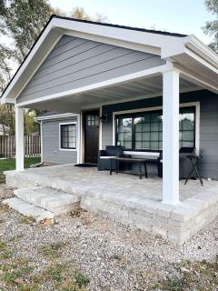 Aesthetic ranch style home with modern furnishings - Troy - 5