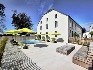 Fancy Holiday Home in Sainte-Cécile with Pool House & Indoor Pool - Sainte-Cécile - 5