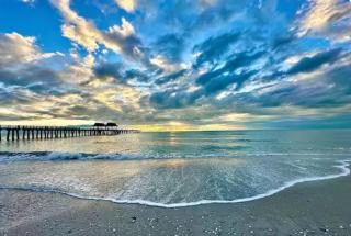 Elegant Naples Escape with Heated Pool, Sauna, Tennis & Pickleball 3 mls to Beach - Naples - 0
