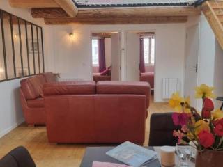 Gîte spacieux à Sauvain avec garage et vues historiques - FR-1-496-353 - Sauvain - 1
