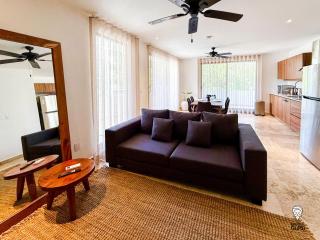 2BD with private Balcony & Jacuzzi Aldea Zama View - Tulum - 4