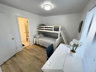 Quiet 2 bedroom house close to UNC Duke RTP - Chapel Hill - 1