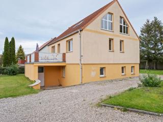 Apartment near Baltic Sea Natural Beach, cleaning included - Gross Schwansee - 3