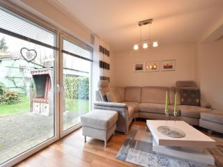 Holiday Home near Baltic Sea Beach, cleaning included - Hohenkirchen - 2