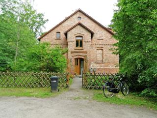 Apartment with garden in Fürstenwalde, cleaning included - Fürstenwalde - 9