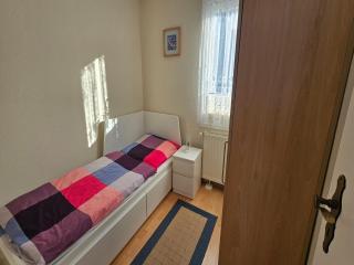 Bungalow by Baltic Sea Sandy Beach, cleaning included - Boltenhagen - 2