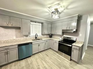 Blue Oval 10 Min - Country Home 3 Bed 1 Bath-Sleeps 5-6 - 7