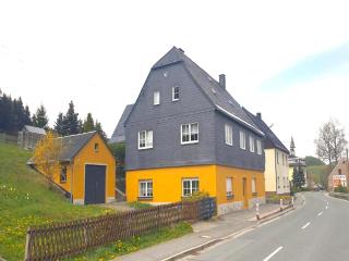 Spacious Holiday Home in Bärenstein with Garden, cleaning included - Bärenstein - 9