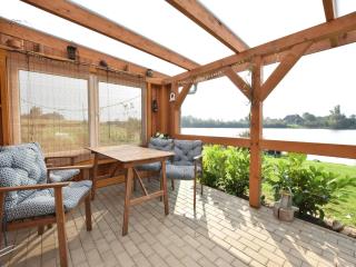 Chalet by Ruehn Lake with BBQ, cleaning included - Rühn - 2