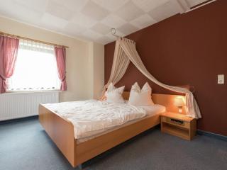 Holiday Home Ore Mountains near Ski Lifts, cleaning included - Deutschneudorf - 4