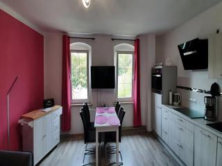 Attractive apartment in Bergk with garden, cleaning included - Burgk - 2