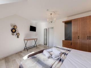 Apartment in Oberhausen near City Center, cleaning included - Oberhausen - 1