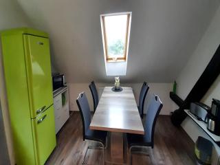 Quaint apartment in Bergk with garden, cleaning included - Burgk - 0