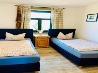 Idyllische Wohnung mit Pool in Mecklenburg, cleaning included - Barlin - 0