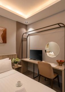 Cozy Inn Hotel In City Center - Ho Chi Minh - 2