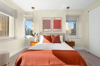 RARE Luxurious Apartment 1 Block From Time Square - 2
