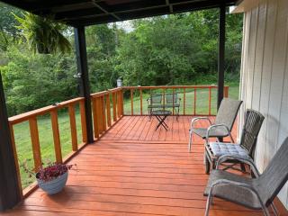 USA Stadium-9 acres 4 bed 2 bath Pond-Barn Mirimichi Golf - 1