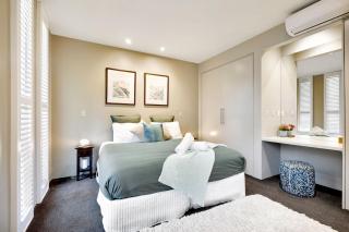 Unit 6 Centenary Park Townhouse - Bright - 9