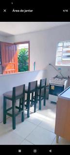 Casa simples com excelente localização - Curitiba - 4