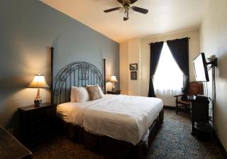 The Holland Hotel - Alpine - 5