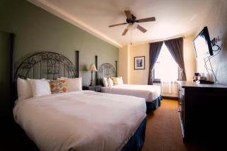 The Holland Hotel - Alpine - 8