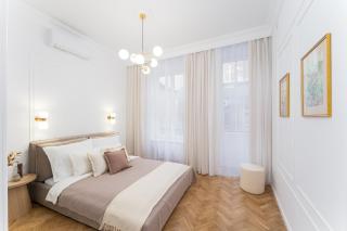 Royal Matejko Residence - Luxury 3 BR apartment in the Old Town - Krakow - 9