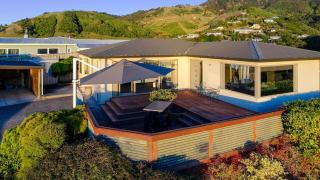 Sea Views and Sunsets in Nelson - 6