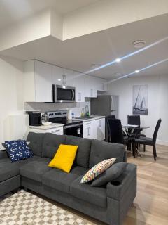 Amazing 2-bedroom house with WiFi in Edmonton - Edmonton - 8