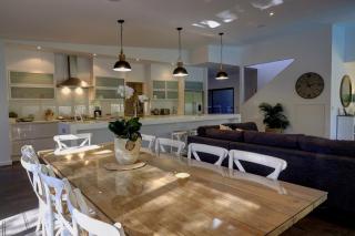 Away at Boomerang 5BR, Swimming Pool, Aircon - Boomerang Beach - 0