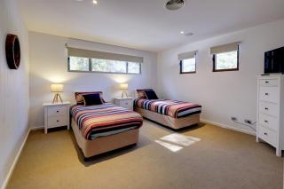 Away at Boomerang 5BR, Swimming Pool, Aircon - Boomerang Beach - 3