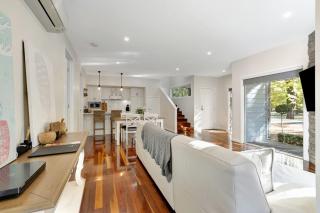 Beyond Bliss Guesthouse 2 - 5