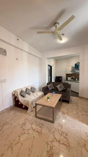 The Cozy Stays By MATHURS - Noida - 6