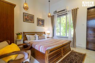 StayVista at Azure Bliss with Huge Pool, BBQ, Wi-Fi - Nagaon - 1