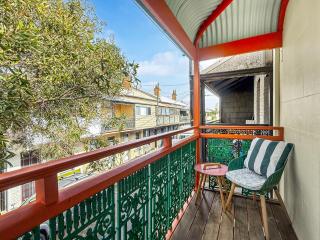 Charming Townhouse Steps from Newcastle Beach - Newcastle - 7