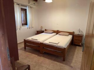 Villa PI - - 5