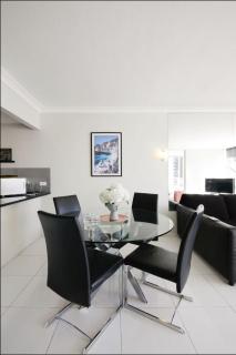 High level spacious Ocean View 1 bedroom 1 study apt at Surfers Paradise - 3