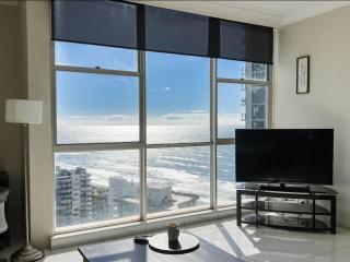 High level spacious Ocean View 1 bedroom 1 study apt at Surfers Paradise - 9
