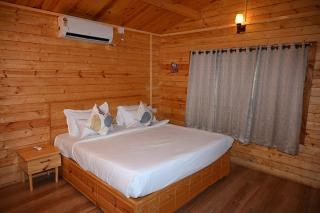 AVY Adobe - 3bhk Farm Stay with Pool in Moinabad - Venkatāpur - 6