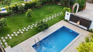 AVY Adobe - 3bhk Farm Stay with Pool in Moinabad - Venkatāpur - 2