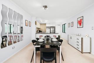 Vibrant City Living Designer 2BR Suite in Perths - 6