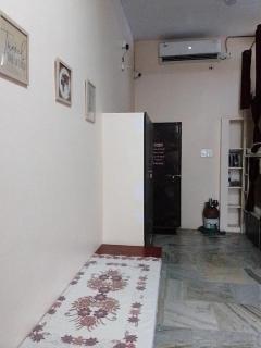 5 Star Yatri Vishram Dormitory & Rooms - Jabalpur - 4