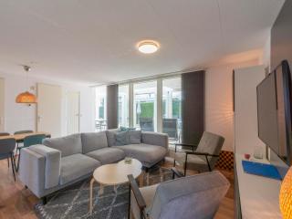Bungalow with Sauna and Pool in Quiet Location - Sint Maartensvlotbrug - 0