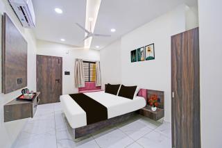 Super Townhouse Oak Aurobindo Hospital Formerly Hotel Aashiyana - Mānglia - 2