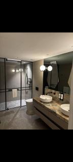 mista lux - Gold Coast - 1