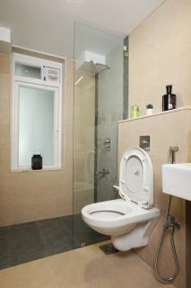Tao Private 3BHK in Bandra - Bombay - 1