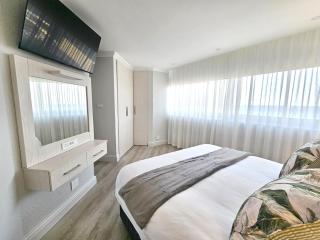 Luxury Penthouse Apartment 711 in Ballito by First Private Stays - Ballito - 3